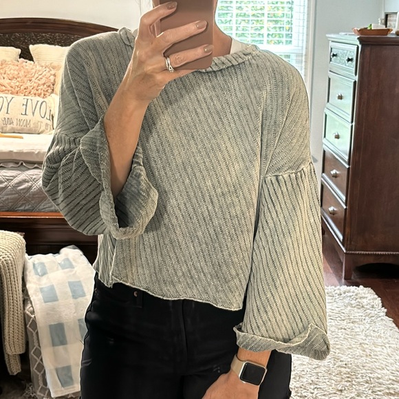 Mustard Seed Gray Cropped Ribbed Sweater Size M - Picture 4 of 9